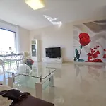 Villa Calma - *